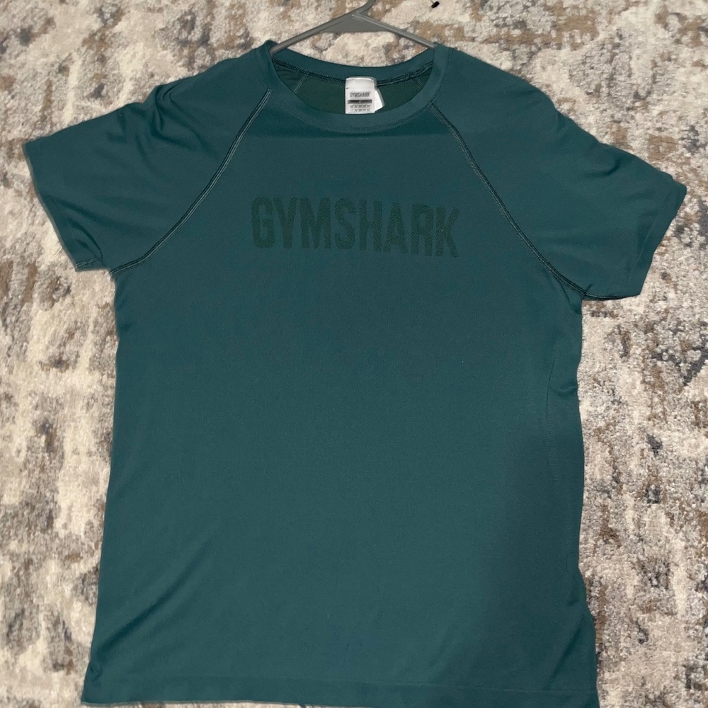 Gymshark green workout t-shirt. Size: Small